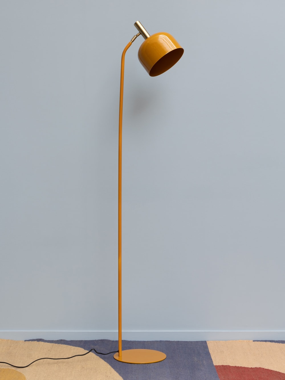 Lampadaire en métal orange - Maisons du Monde