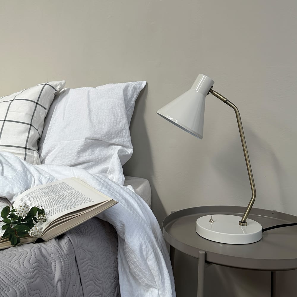 Lampe à poser en métal crème blanc / laiton - Maisons du Monde