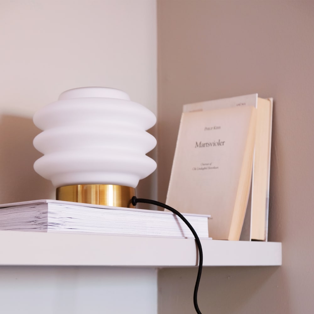 Lampe à poser en verre laiton - Maisons du Monde