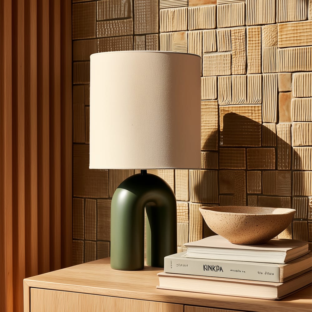 Tischlampe grün mit weißem Leinenschirm, Designer - Maisons Du