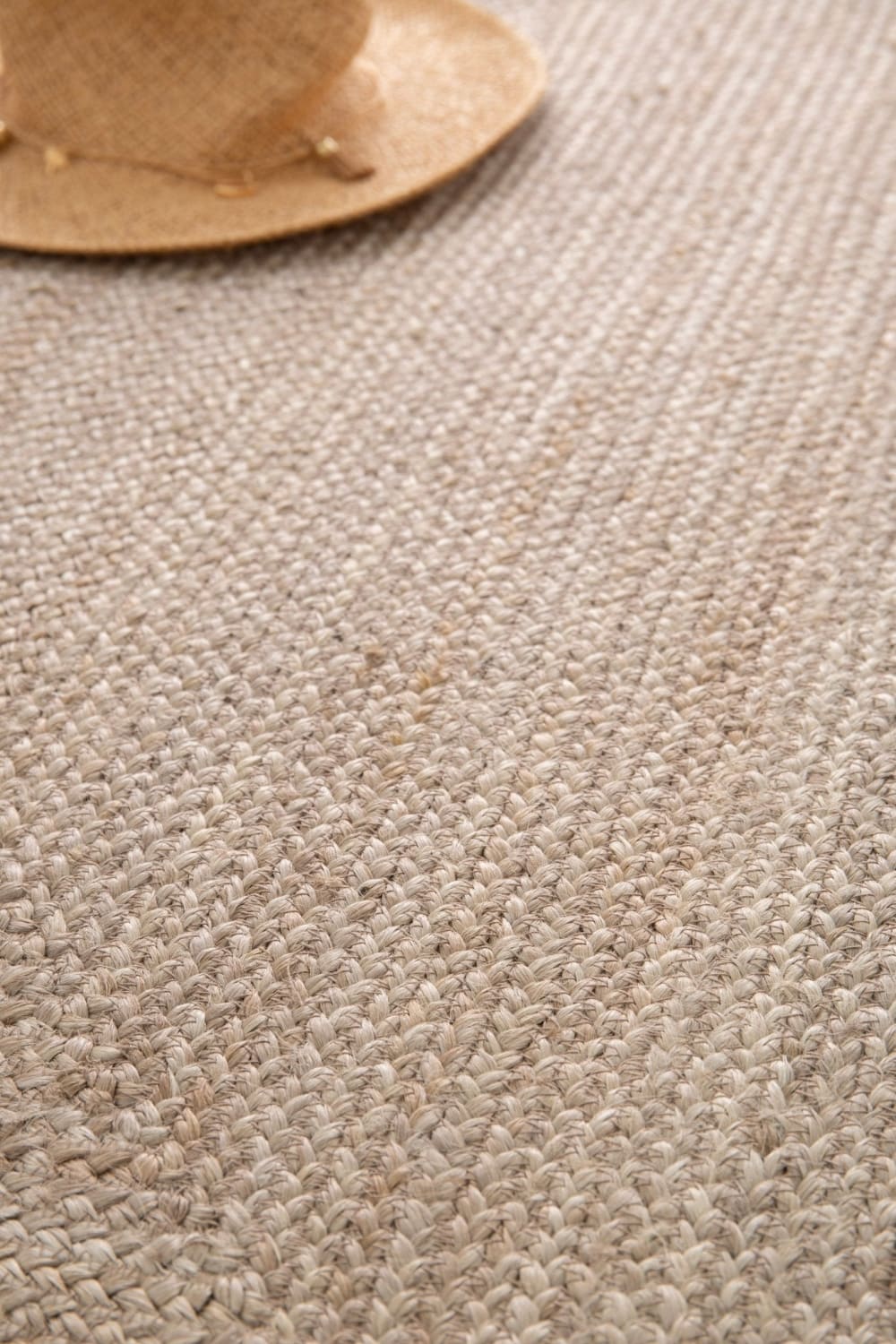 Tapis design fait main en jute marron 120 x 170 cm — vue 4