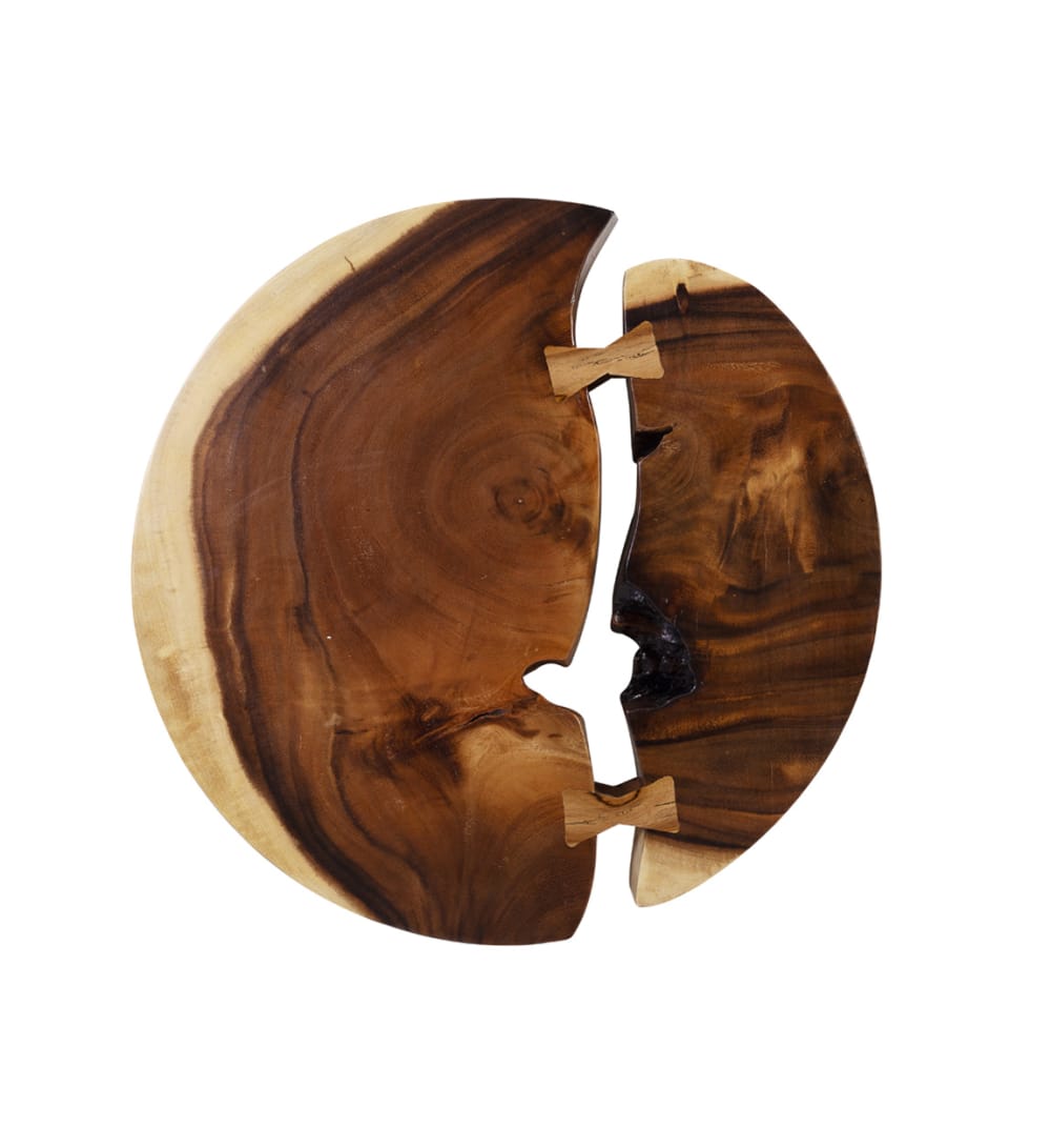 figura pared rueda de madera marron