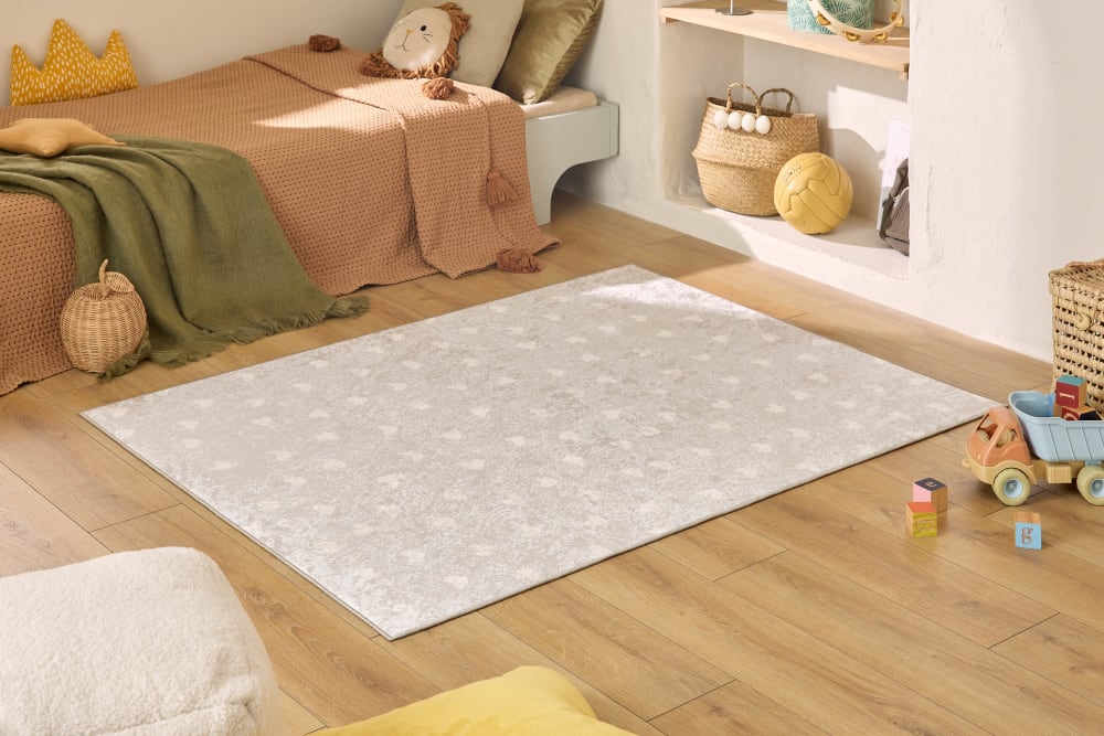 Tapis enfant lavable en machine à motif coeur - Beige - 120x160 (Nazar) - Image 1