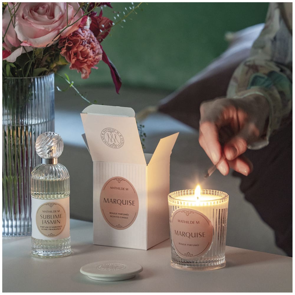 Bougie parfumée 145 g - fleur de mandarine - Maisons du Monde