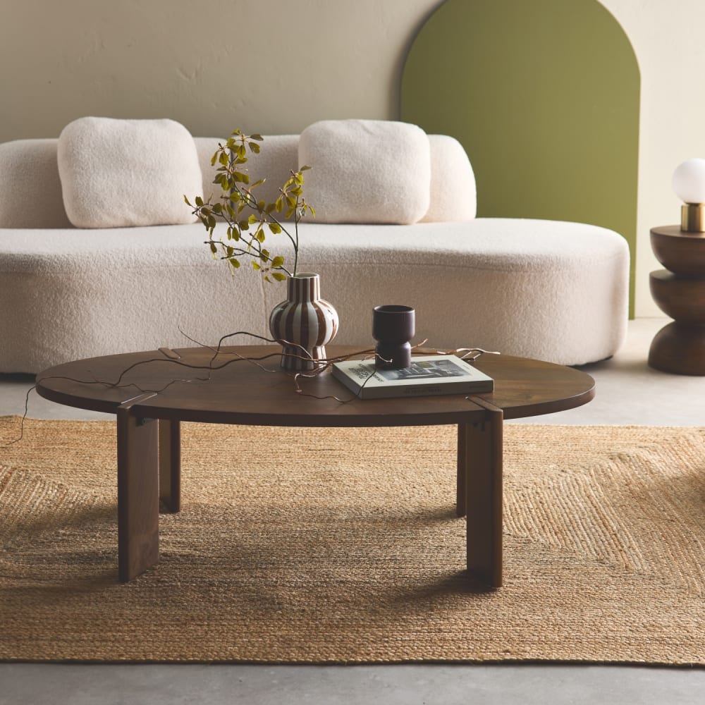 sweeek Ovaler Couchtisch aus massivem Mangoholz 120 cm style exotic Braun