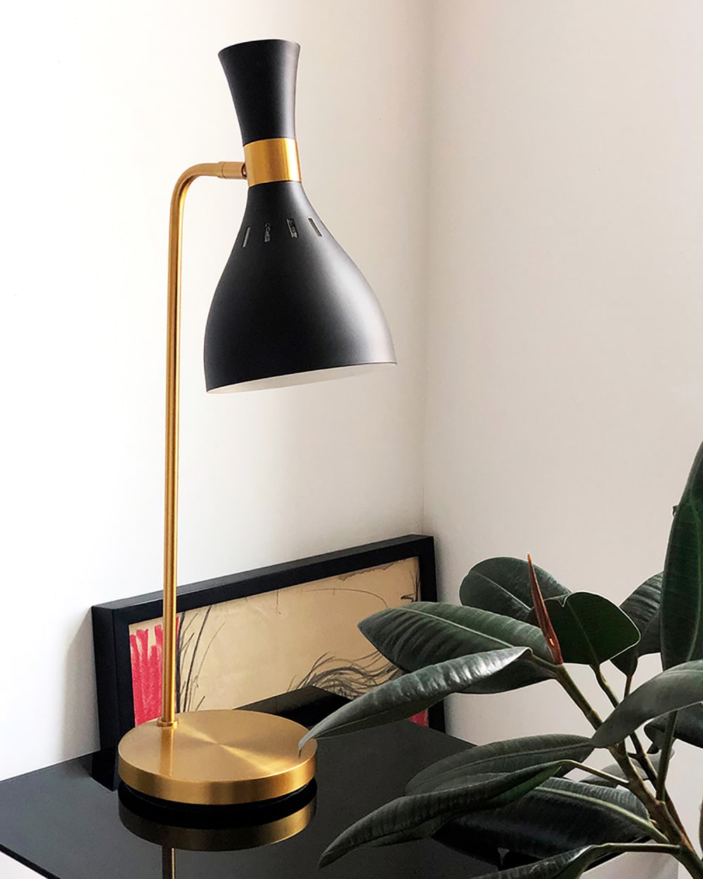 Lampe de table en métal noir minuit / laiton bruni H:635cm — vue 3