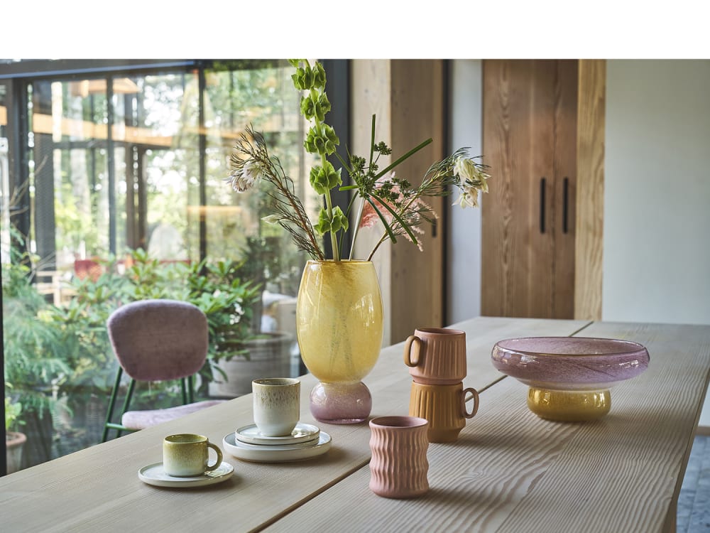 Vase en verre rose/jaune