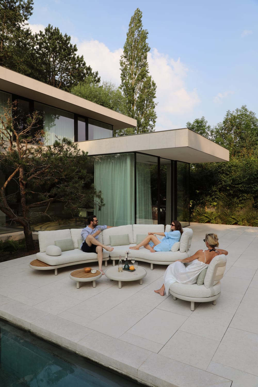 Ensemble de jardin 7 places incurvé avec 2 tables - Maisons du Monde