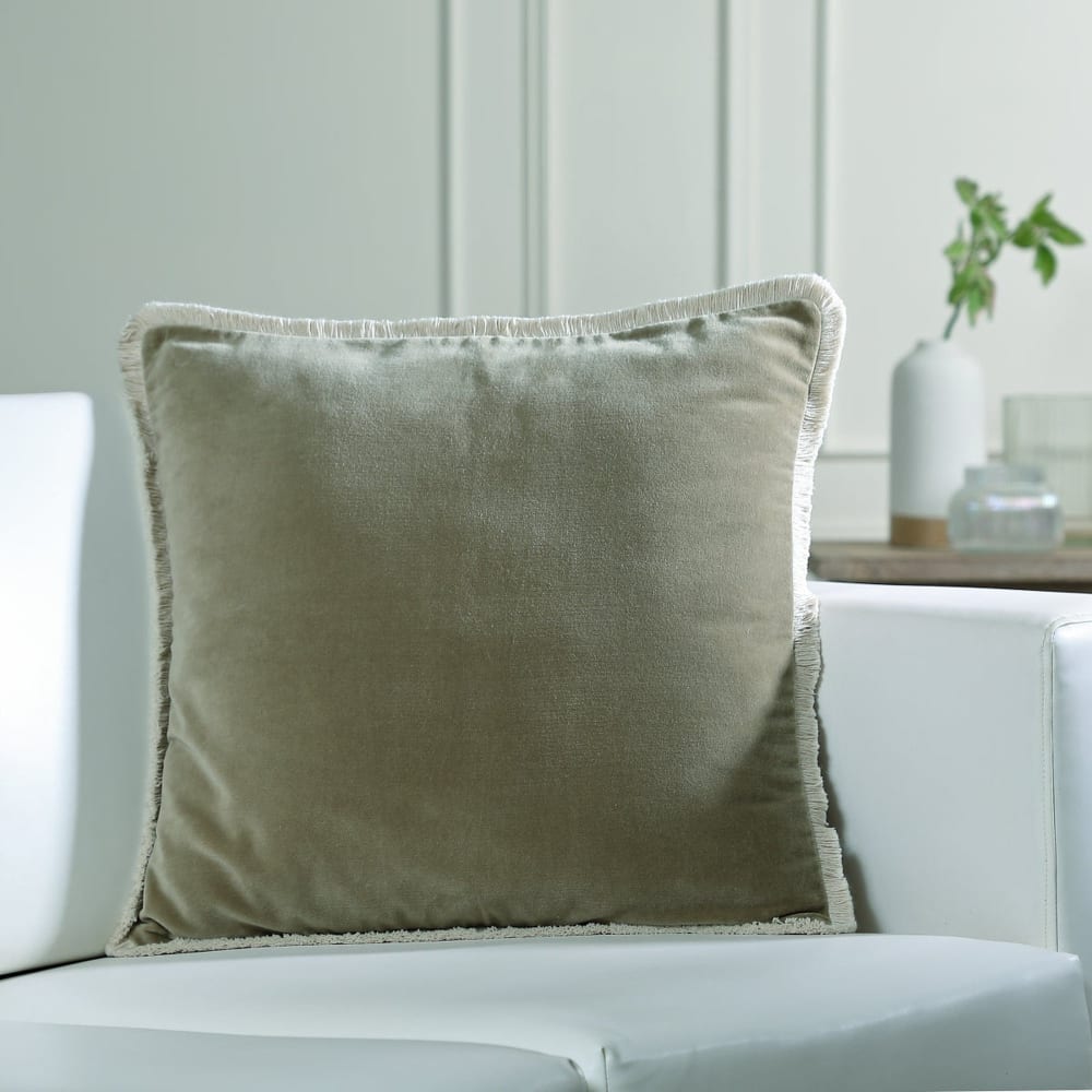 Coussin velours de coton 50x50 vert kaki - Maisons du Monde