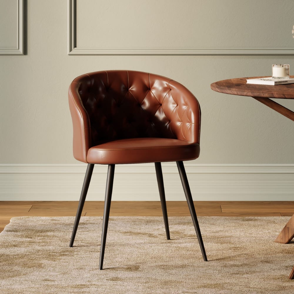 Chaise en cuir de buffle marron et pieds en métal noir