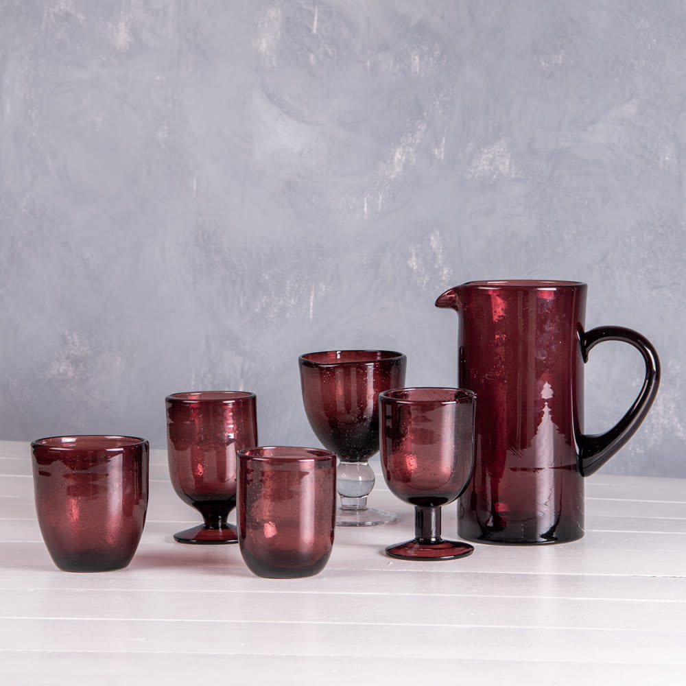 Pichet bullé 1,1L  violet en verre - Maisons du Monde