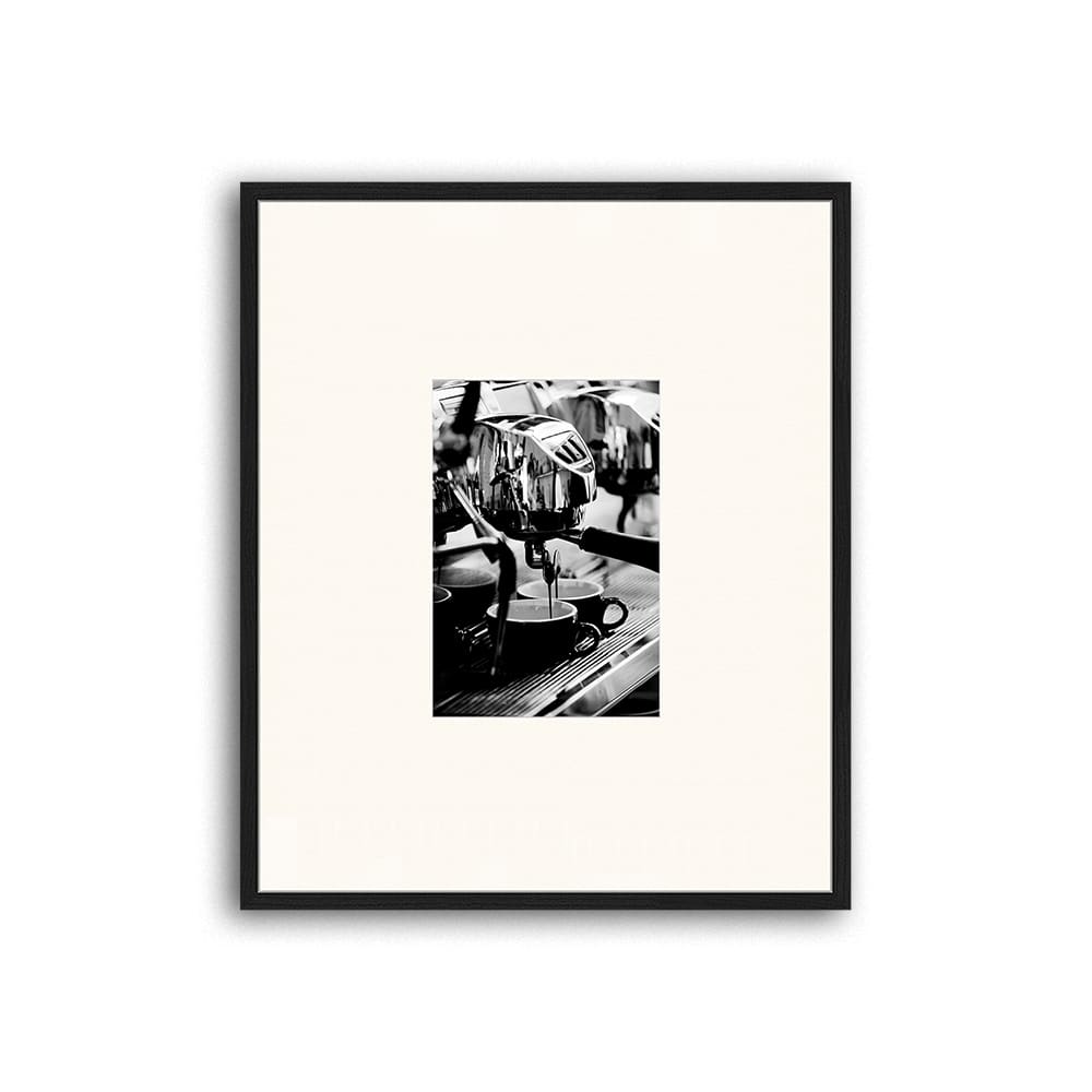 cuadro de madera negro impresion en papel con paspartu 63x53x3cm
