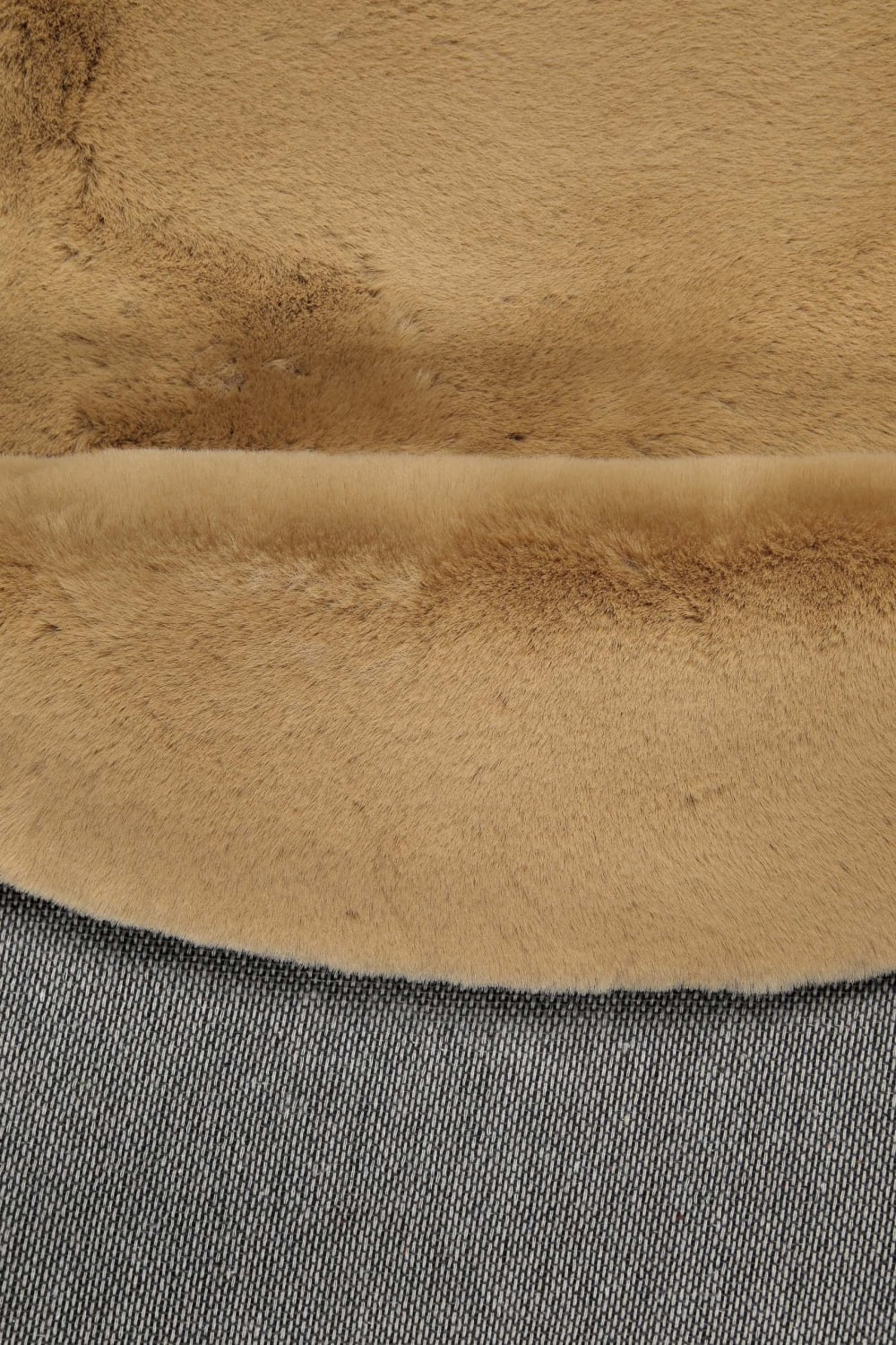 Tapis rond imitation fourrure lapin doux tufté beige caramel ⌀150 — vue 4