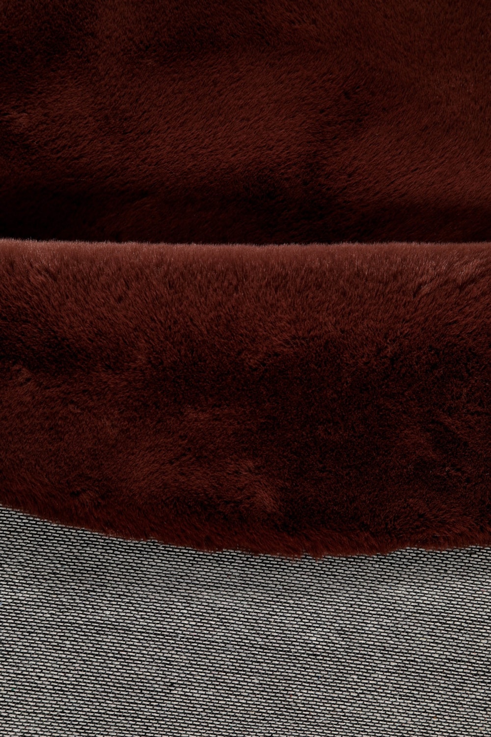 Tapis rond imitation fourrure lapin doux tufté bordeaux ⌀200 — vue 4