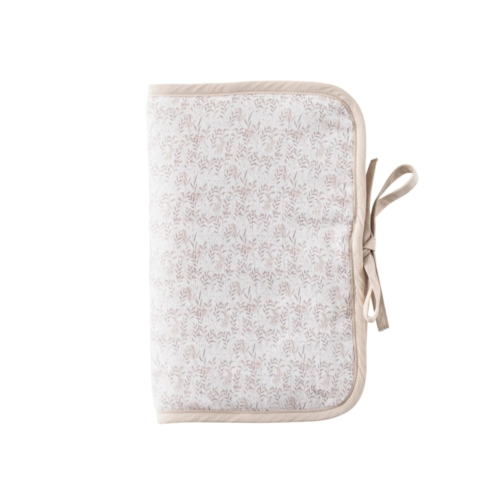 Protège carnet de santé brodé beige 24.2 x 17.3 cm