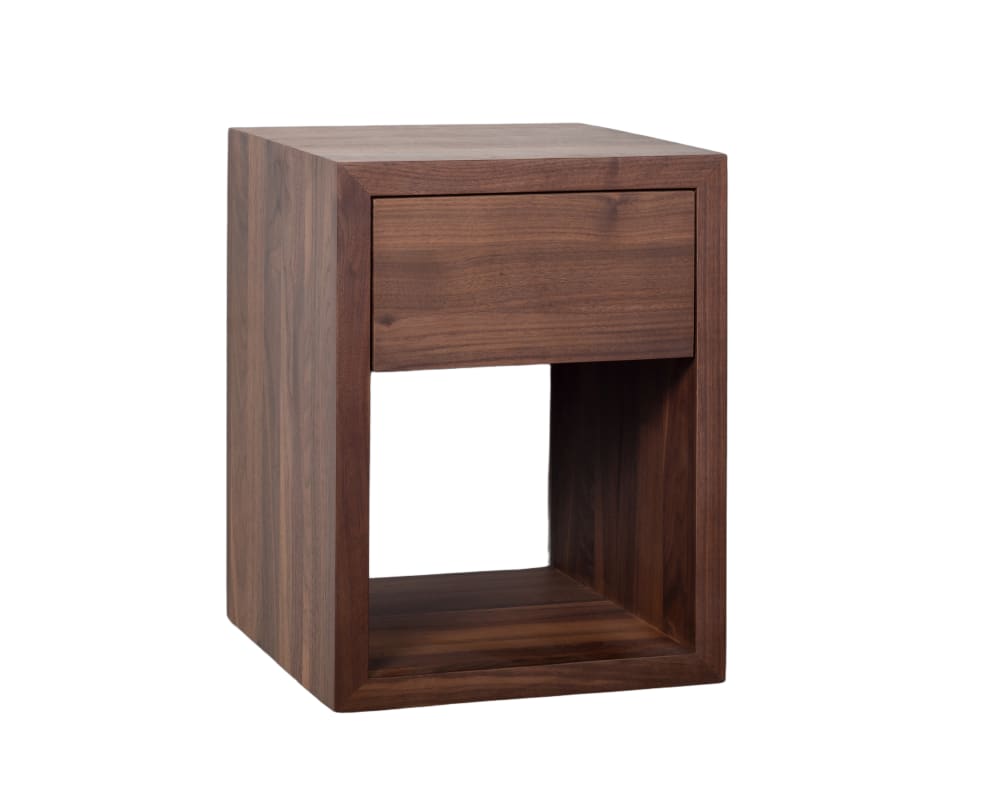 Table de chevet flottante en noyer et finition mate