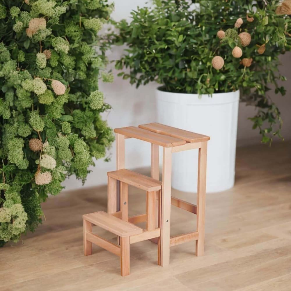 Tabouret  escabeau en hêtre vernis