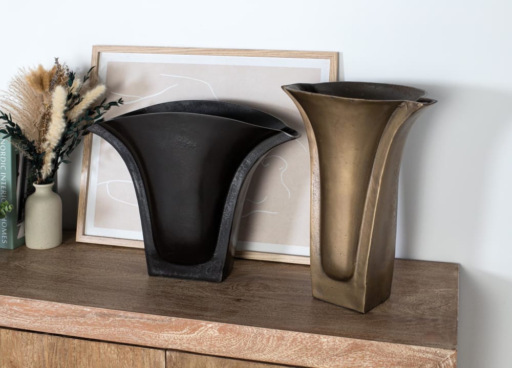 Set de deux vases en aluminium brut