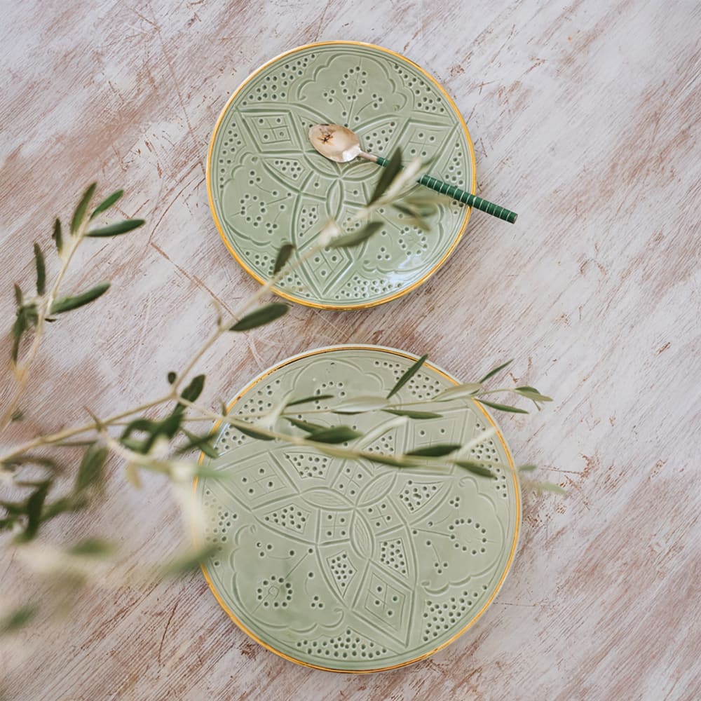 Assiette en céramique vert doré D26 cm - Maisons du Monde