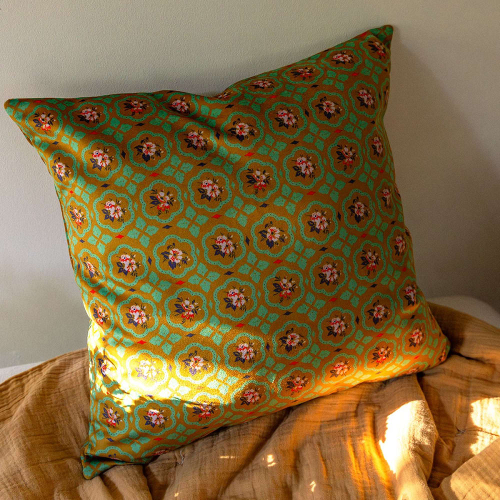Housse de coussin velours, 45x45 cm, motif graphique doré - Maisons du Monde