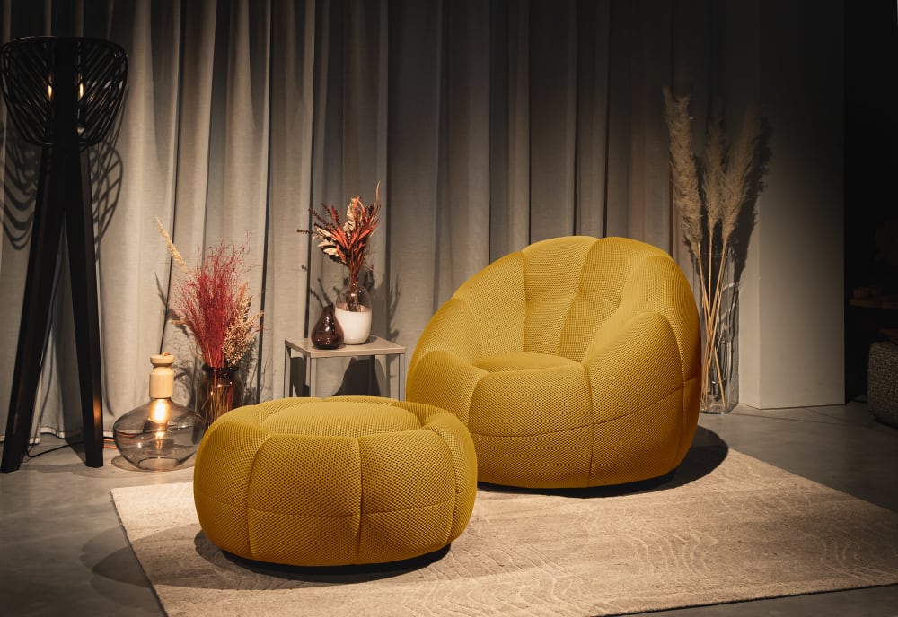 Fauteuil avec pouf tissu jaune