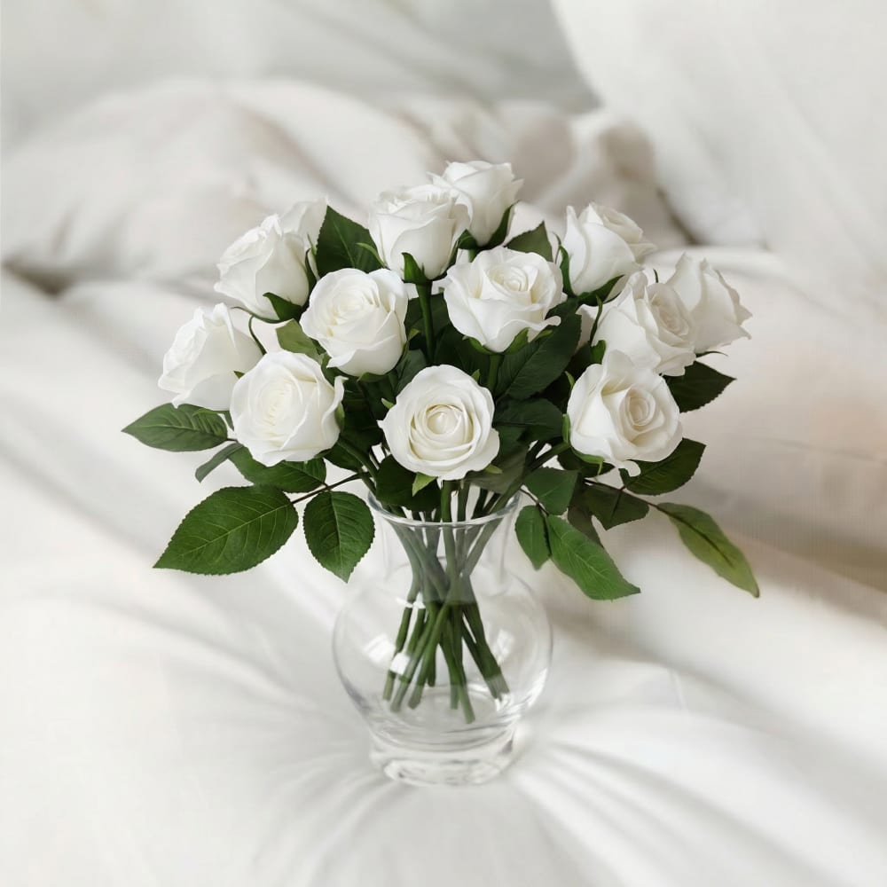 Tige de rose waterproof fermée artificielle blanche h32 - Maisons du Monde