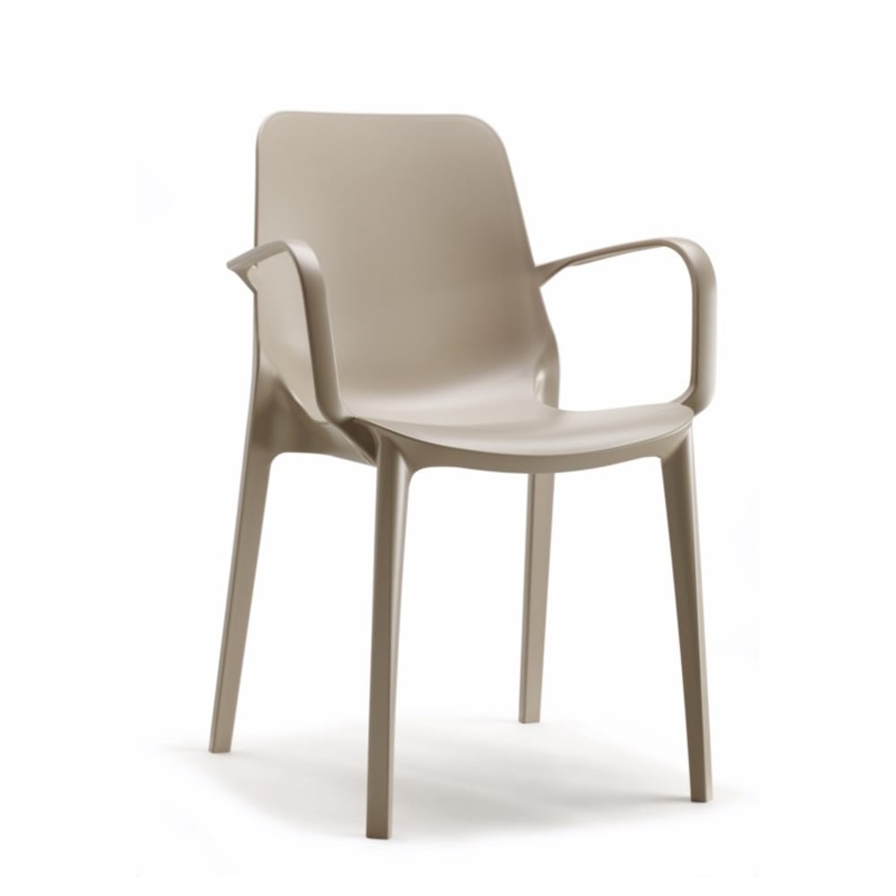 Fauteuil design en plastique