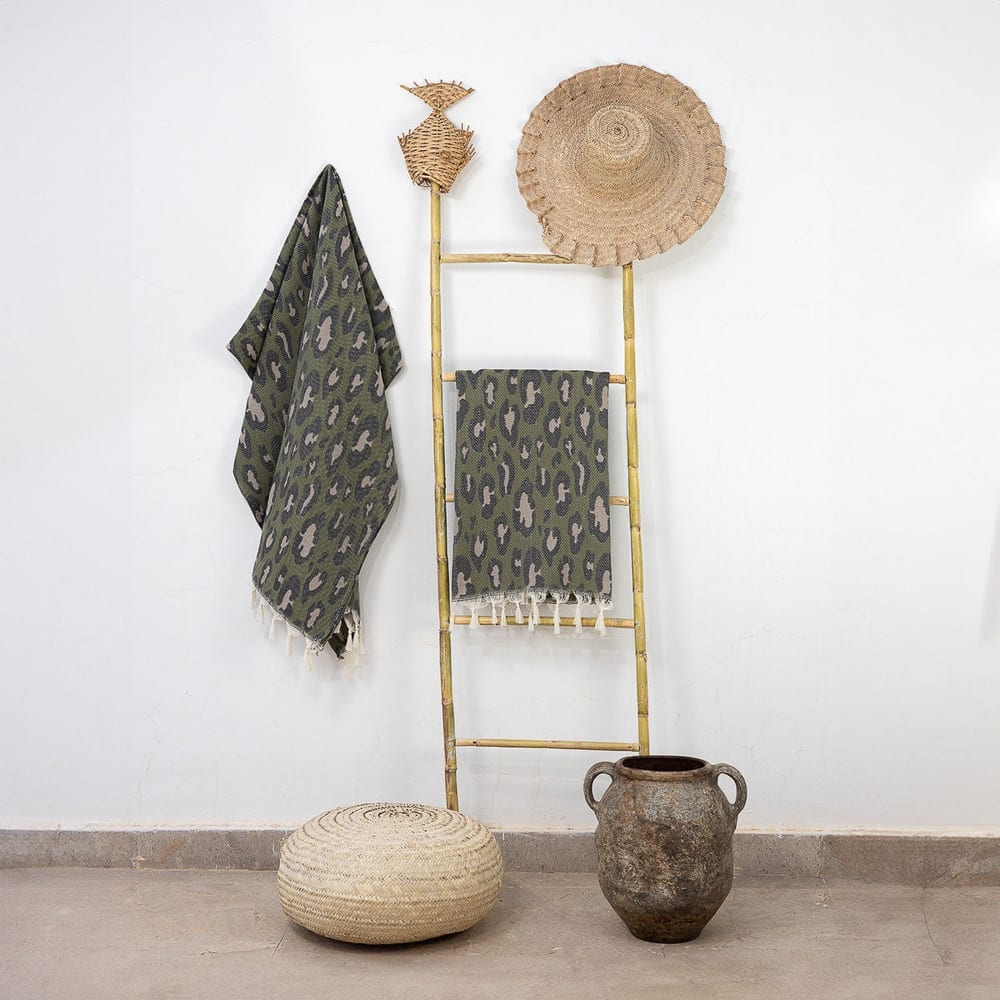 Fouta jacquard coton vert kaki 100x200 - Maisons du Monde