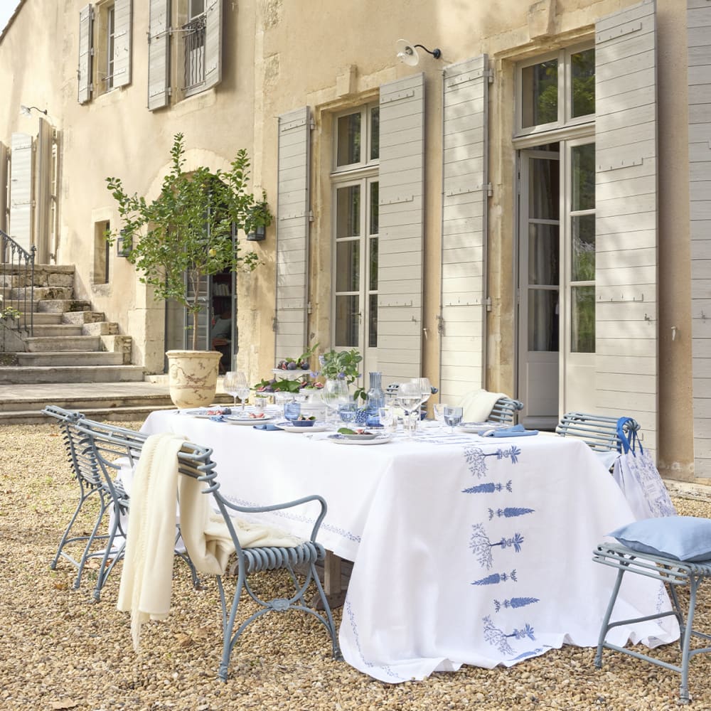 Nappe en lin brodé blanc 170x170cm