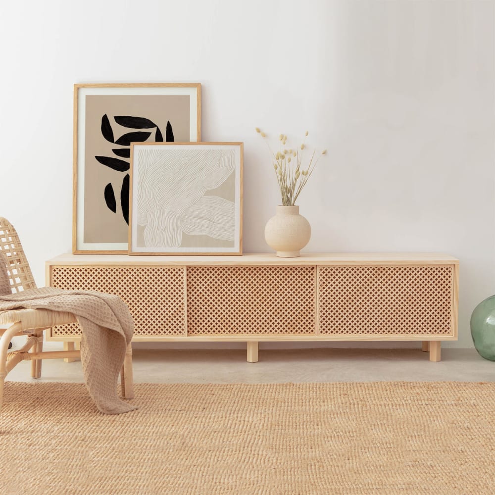 Meuble TV avec 3 portes en bois massif naturel - 180 cm Verni - Maisons du Monde