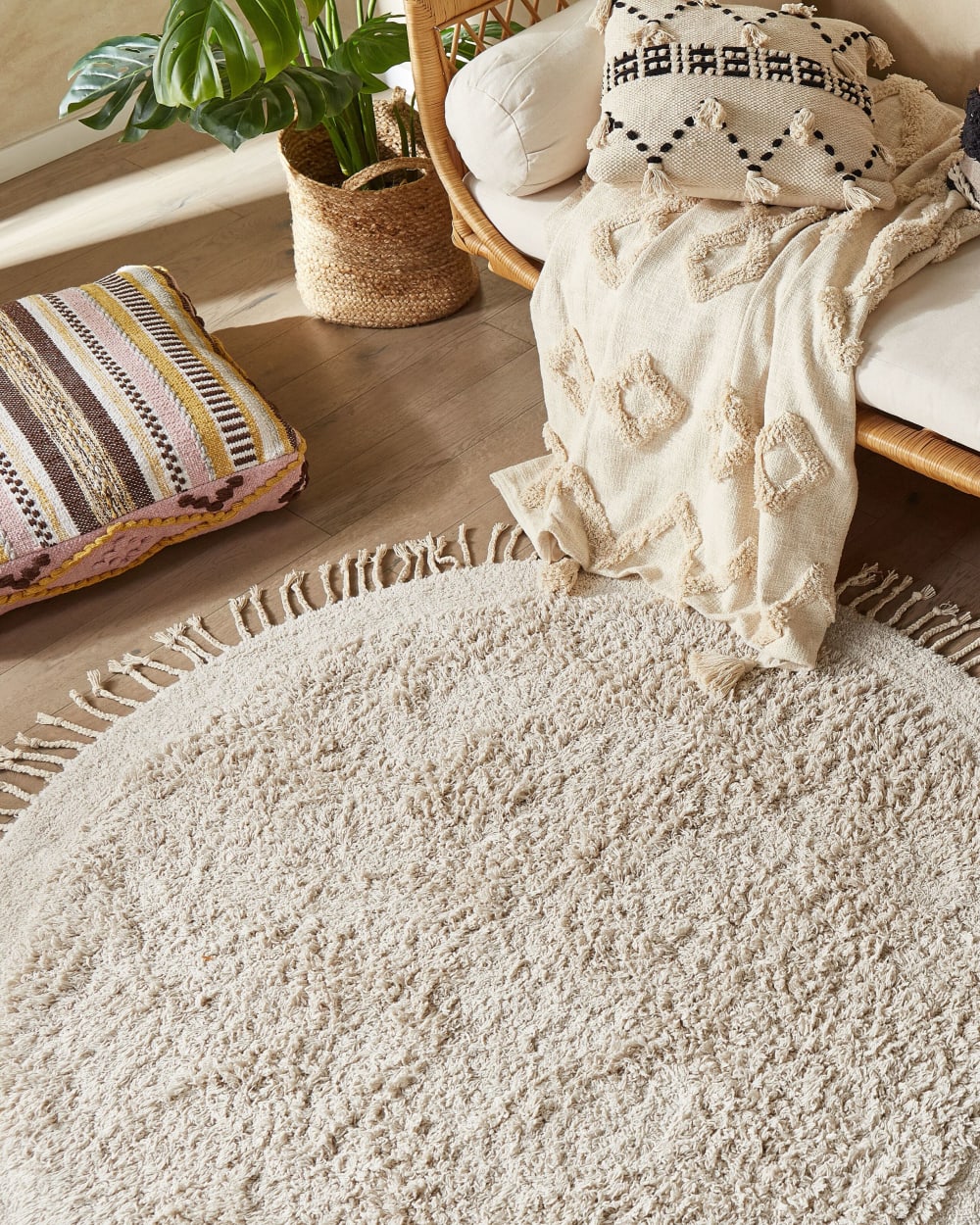 Shaggy Teppich aus Stoff 140 x 140cm, beige - Maisons Du Monde