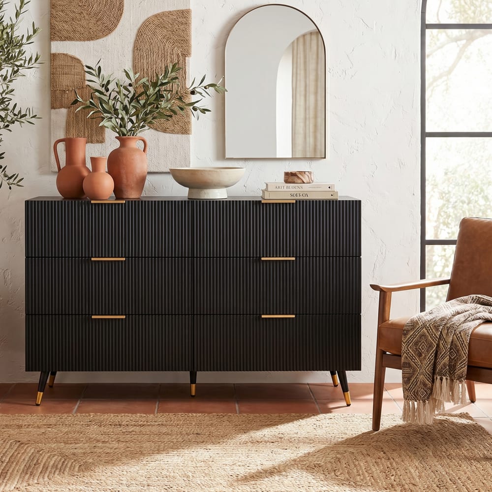 Urban Meuble Sideboard mit 6 Schubladen, Goldenen Griffen und Füßen, Schwarz style modern Schwarz Spanplatte