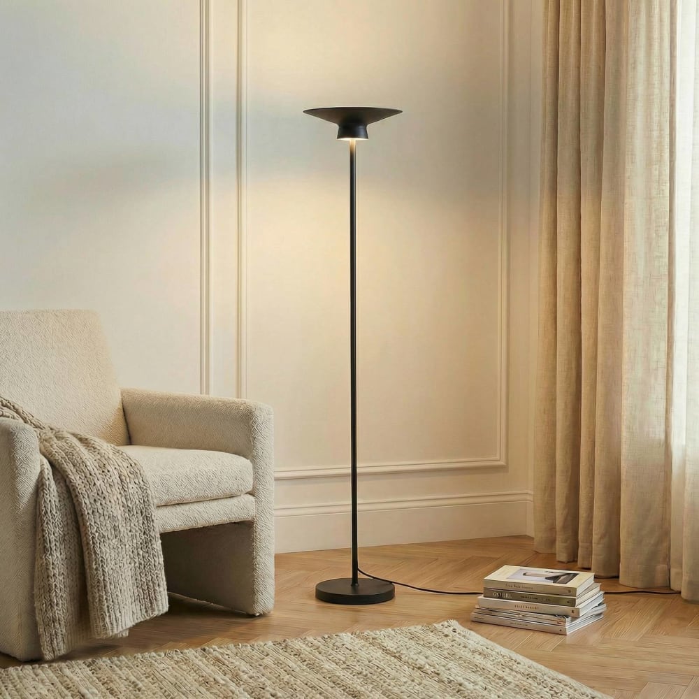 LED Stehlampe aus Metall, schwarz - Maisons Du Monde