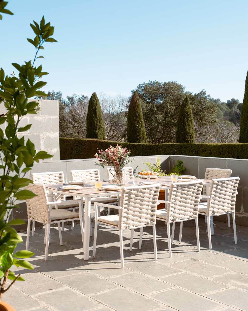 Pack de 6 chaises de jardin empilables blanc et corde beige - Maisons du Monde