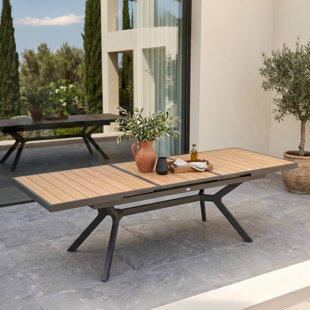 Table de jardin extensible 8 à 10 places en alu et effet bois 250cm