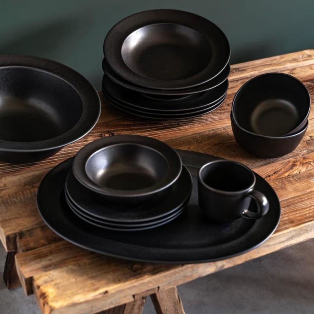 Service d'assiettes 18 pièces noires en grès - Maisons du Monde