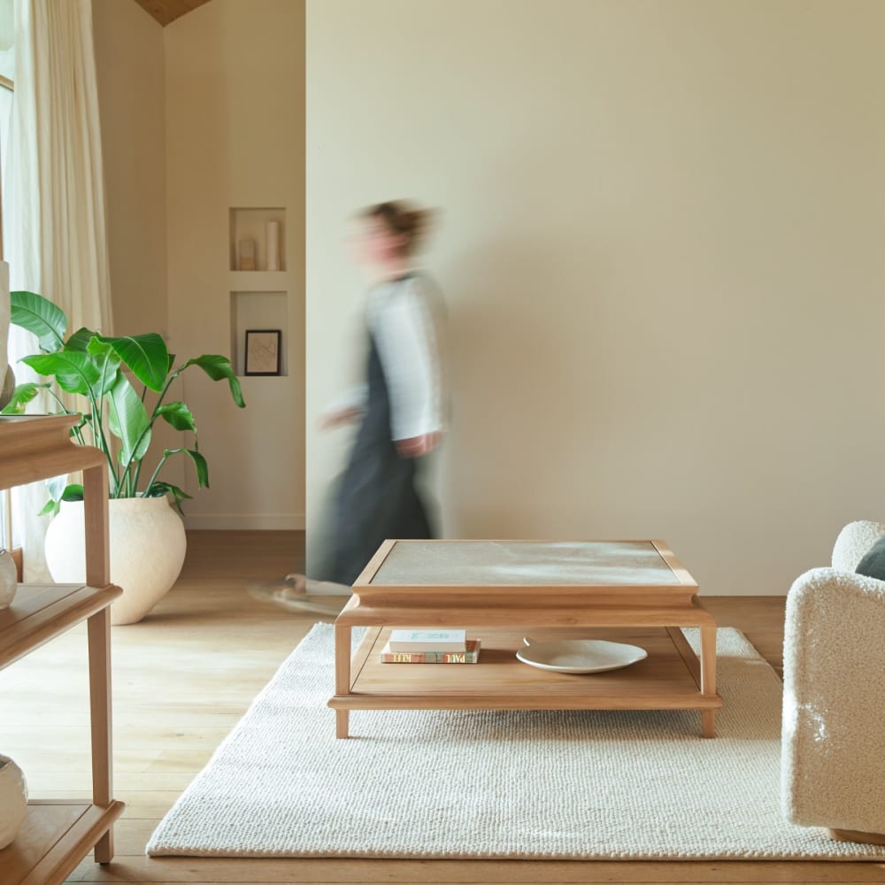 Tikamoon Quadratischer Couchtisch aus massivem Teakholz style exotic Beige