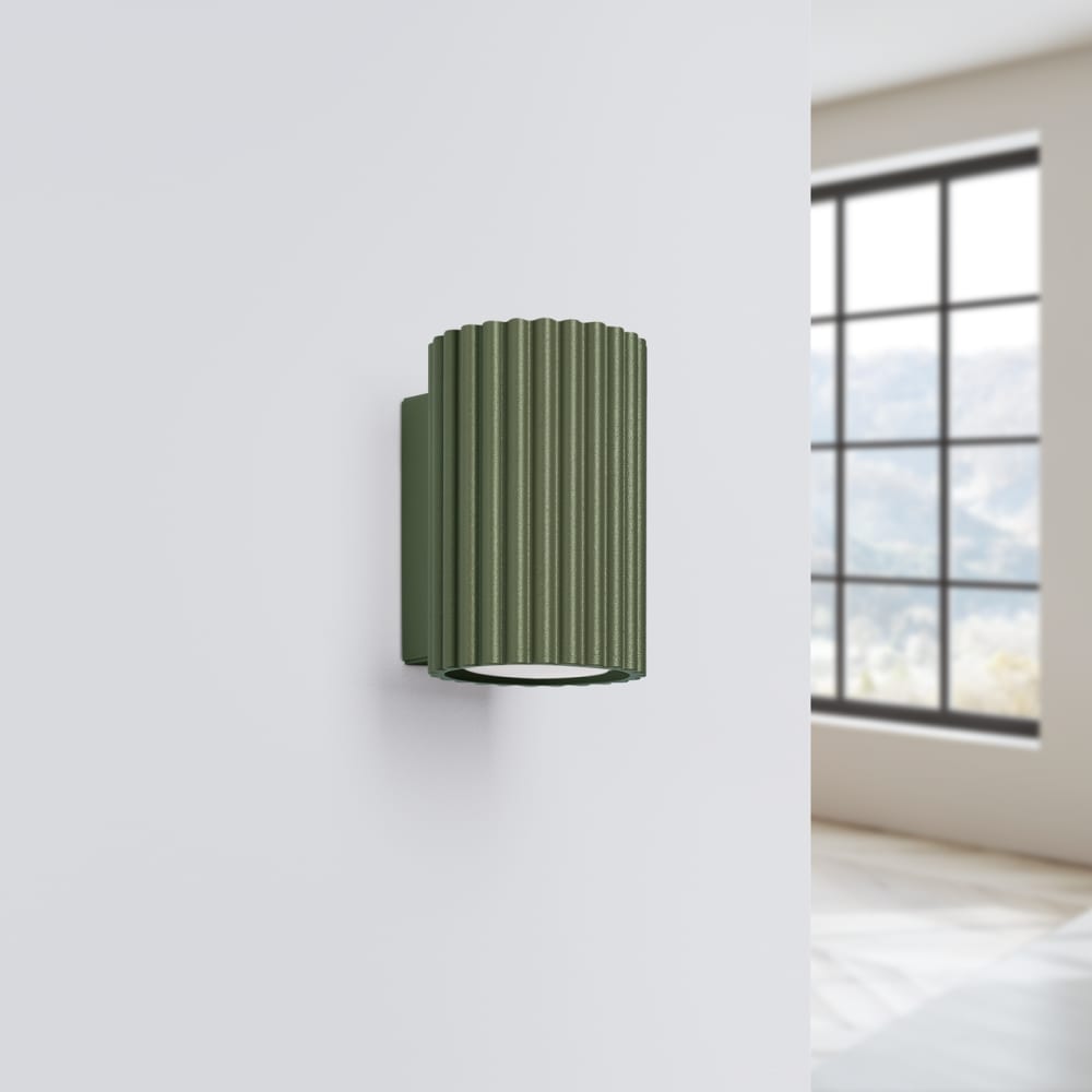 Wandleuchte aus Aluminium in olivgrün - Maisons Du Monde