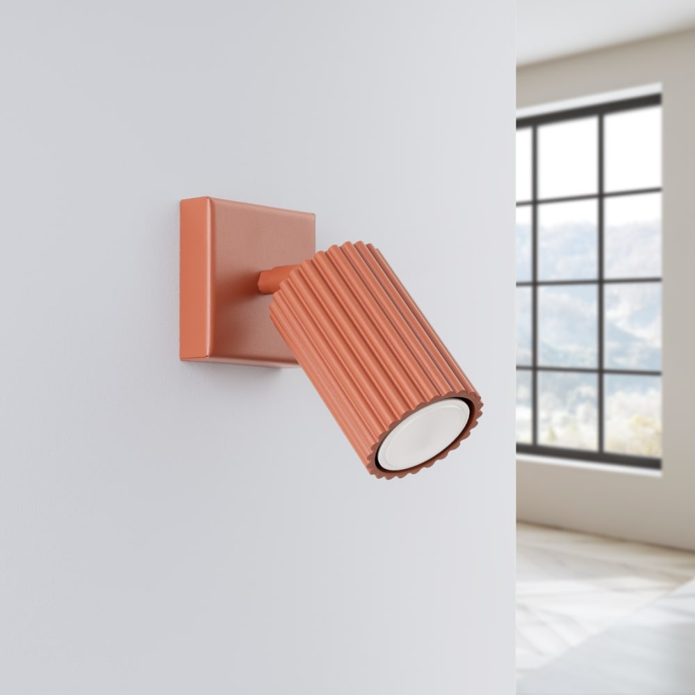 Wandleuchte aus Aluminium in roter Ocker - Maisons Du Monde