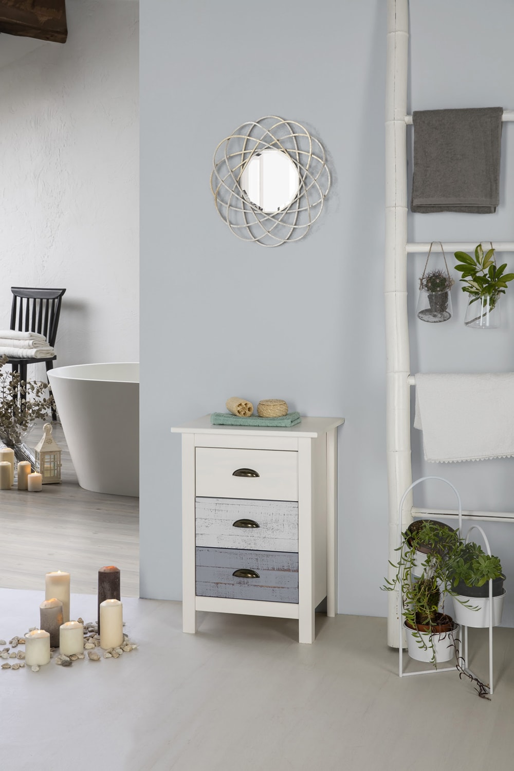 Table de chevet blanche avec 3 tiroirs 46x65 cm