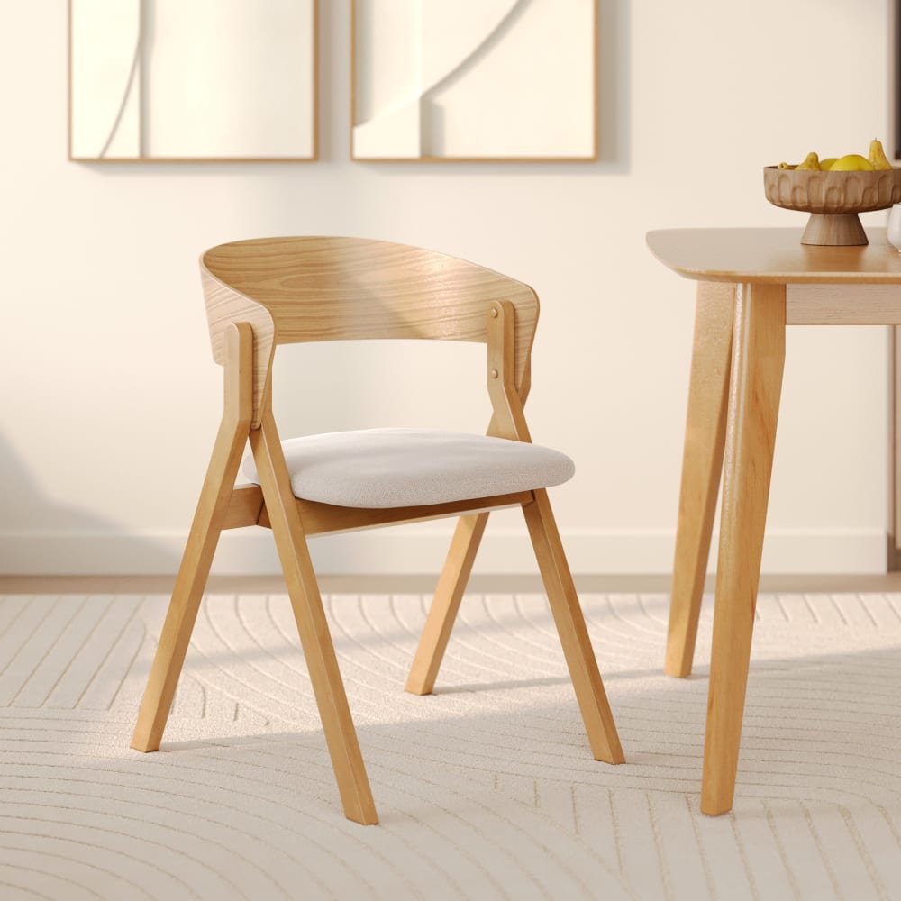 Chaise en bois d'hévéa et tissu beige