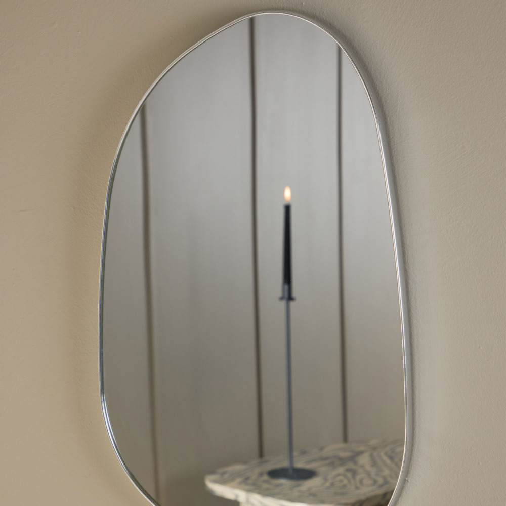 Miroir organique en aluminium 65x40cm - chrome - Maisons du Monde