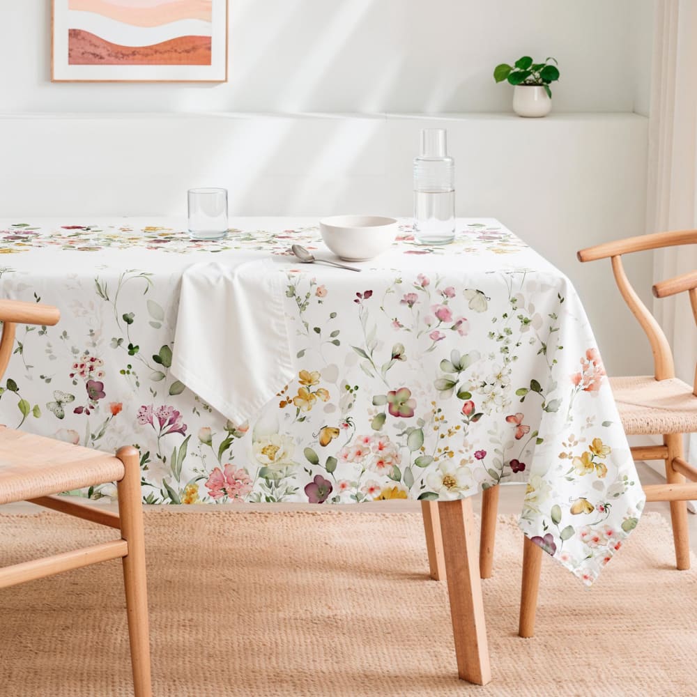 Nappe antitache coton motif floral multicolore 155x100 cm Nappe antitache coton motif floral multicolore 155x100 cm
