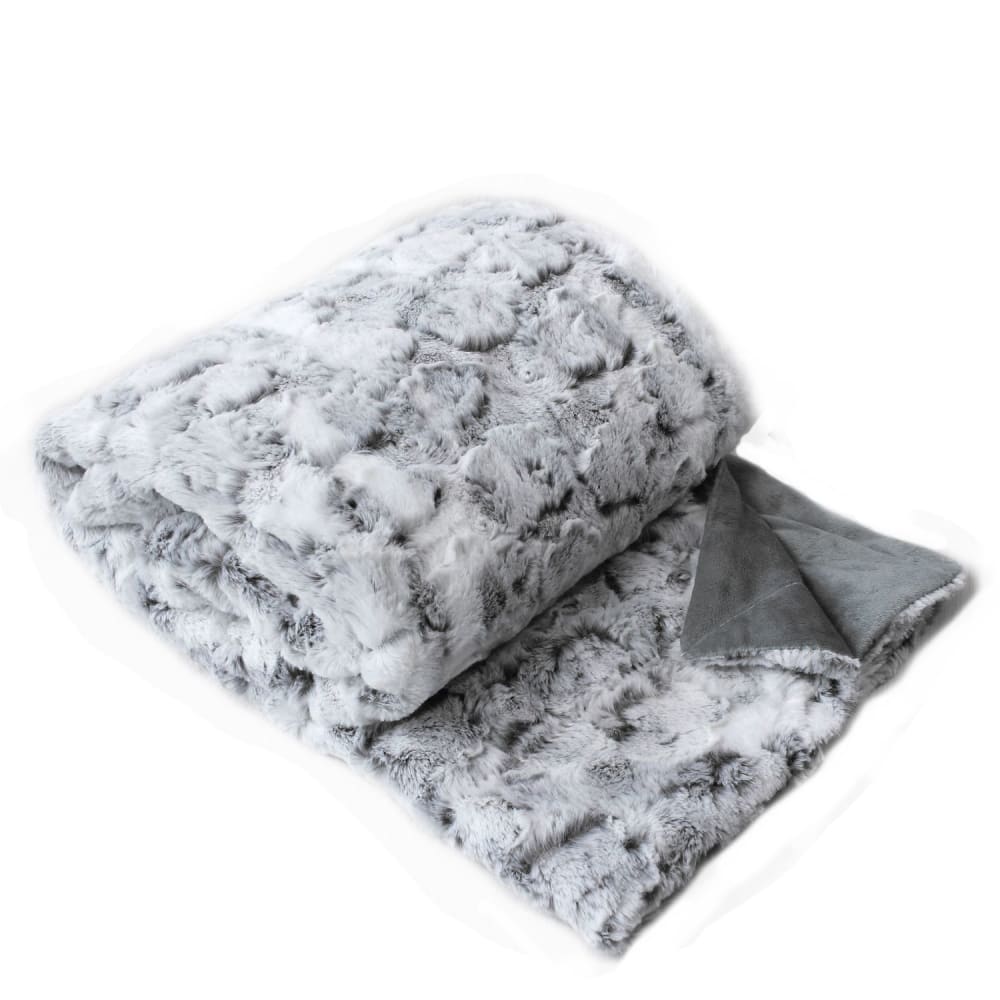 Plaid gris à poils doux 125 x 150 cm - Maisons du Monde