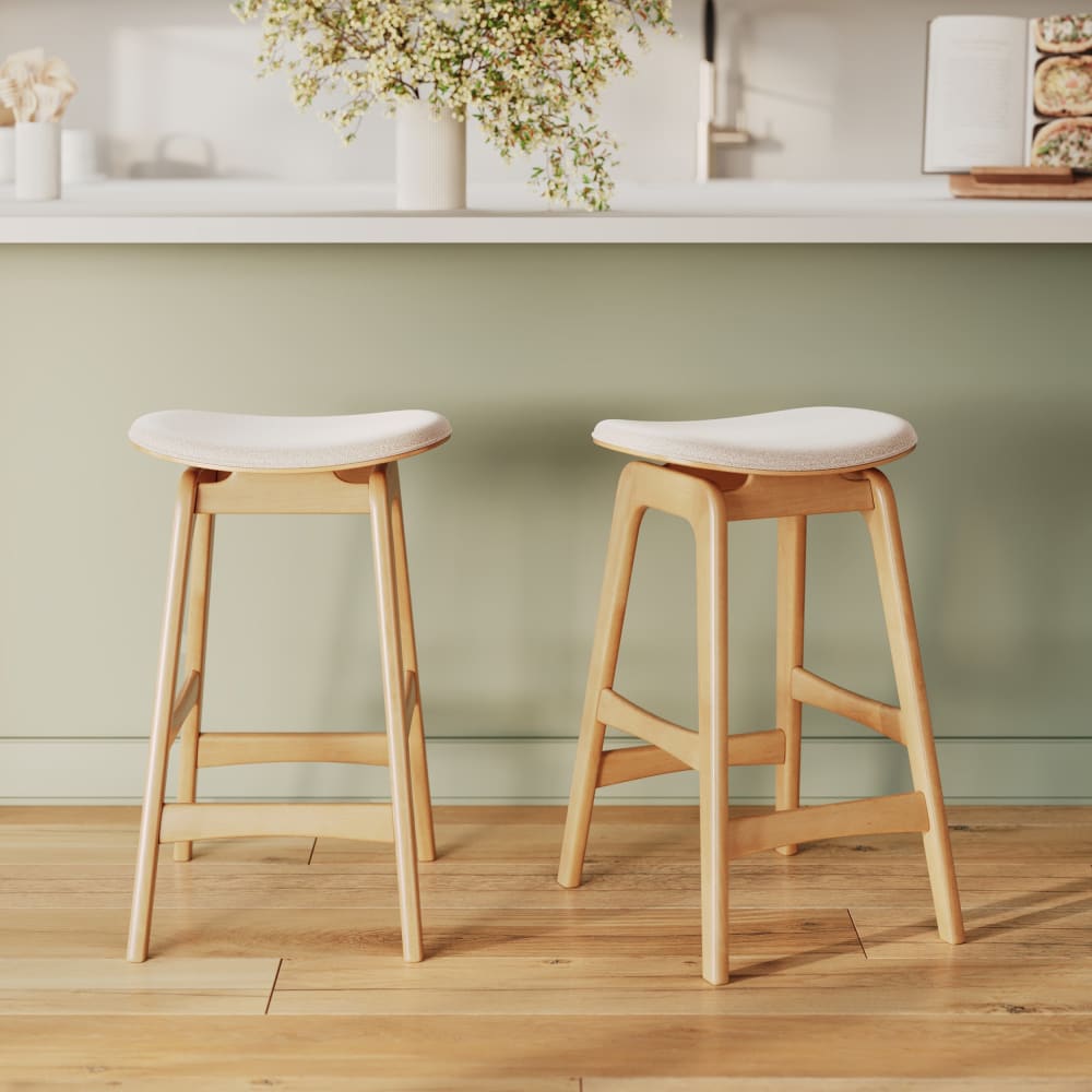 Lot de 2 tabourets pour îlot central 65,5 cm en bois et tissu beige