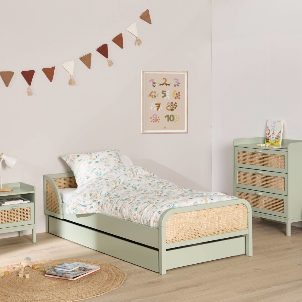 Lit effet bois et cannage 90 x 190 cm vert sauge (CAMIF) - Image 1