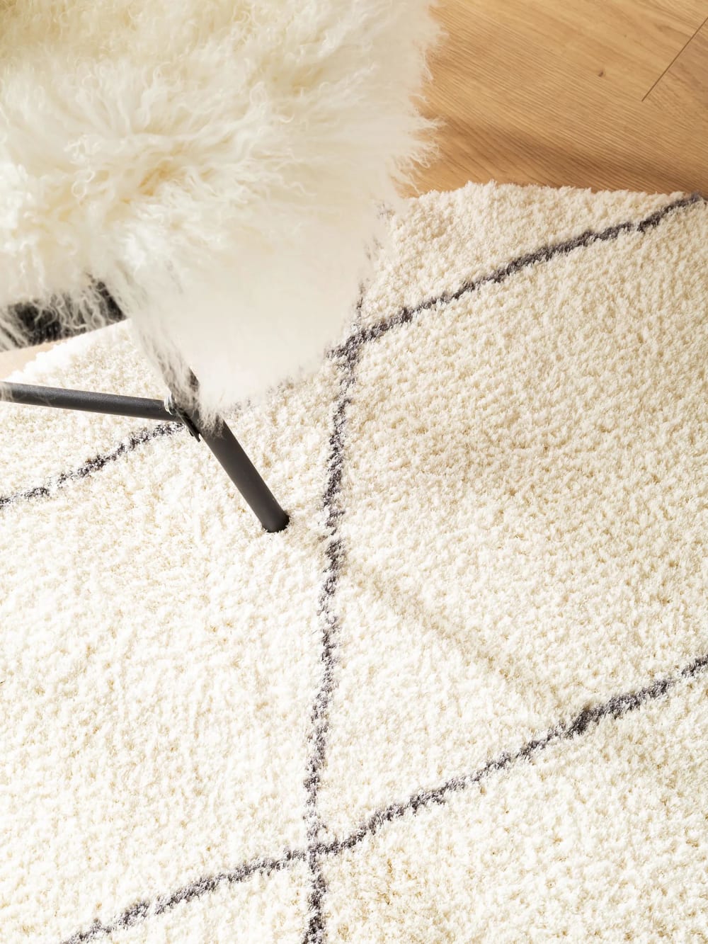 Tapis à poils longs rond crème D 160 — vue 4