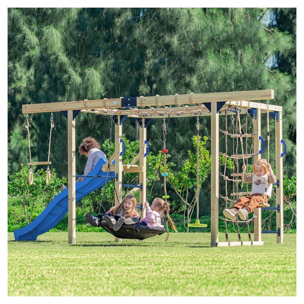 Aire de jeux en bois marron avec toboggan bleu