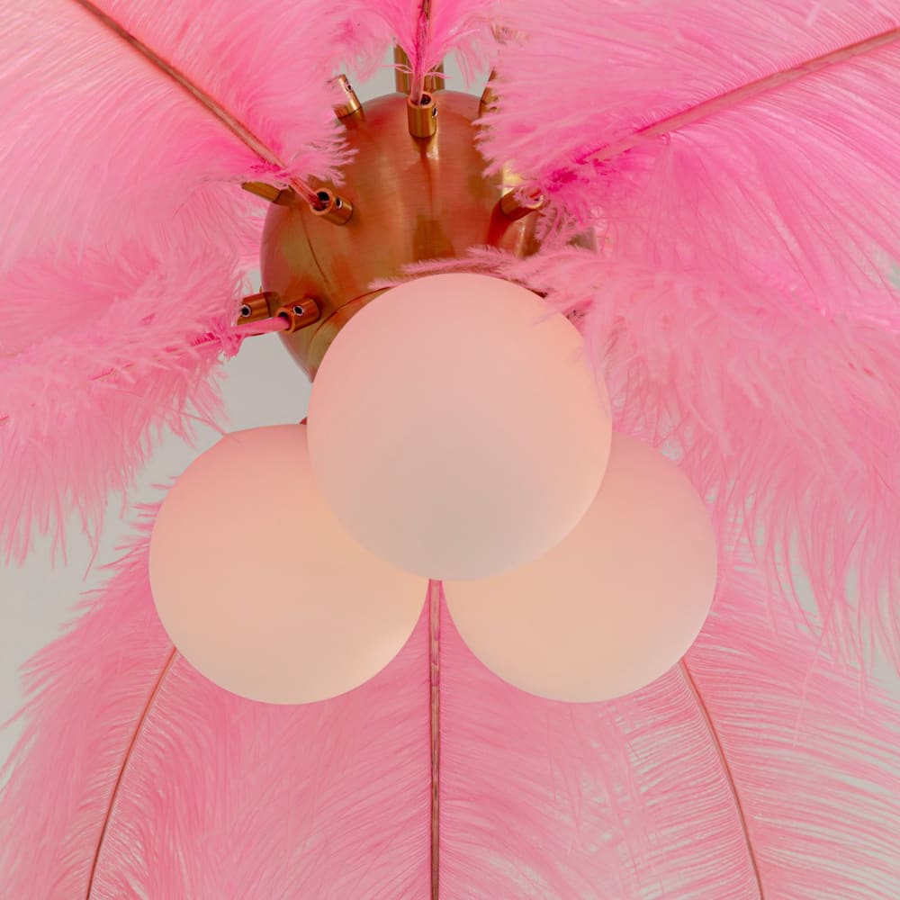 Suspension en plumes roses — vue 4