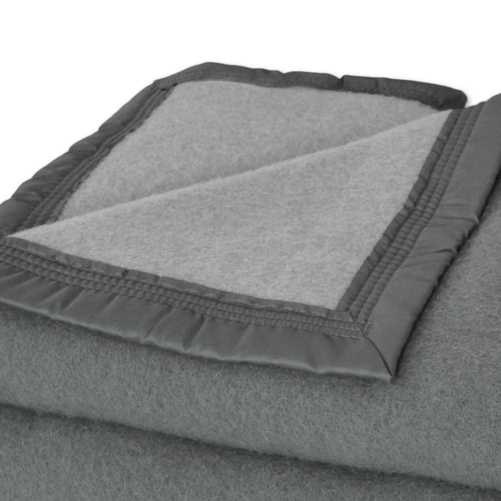 Couverture en 100% pure laine vierge 500g/m² gris anthracite 240x260 - Maisons du Monde
